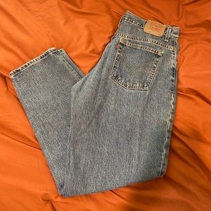 Vintage Levi’s 550 Relaxed Fit Tapered Leg Jean